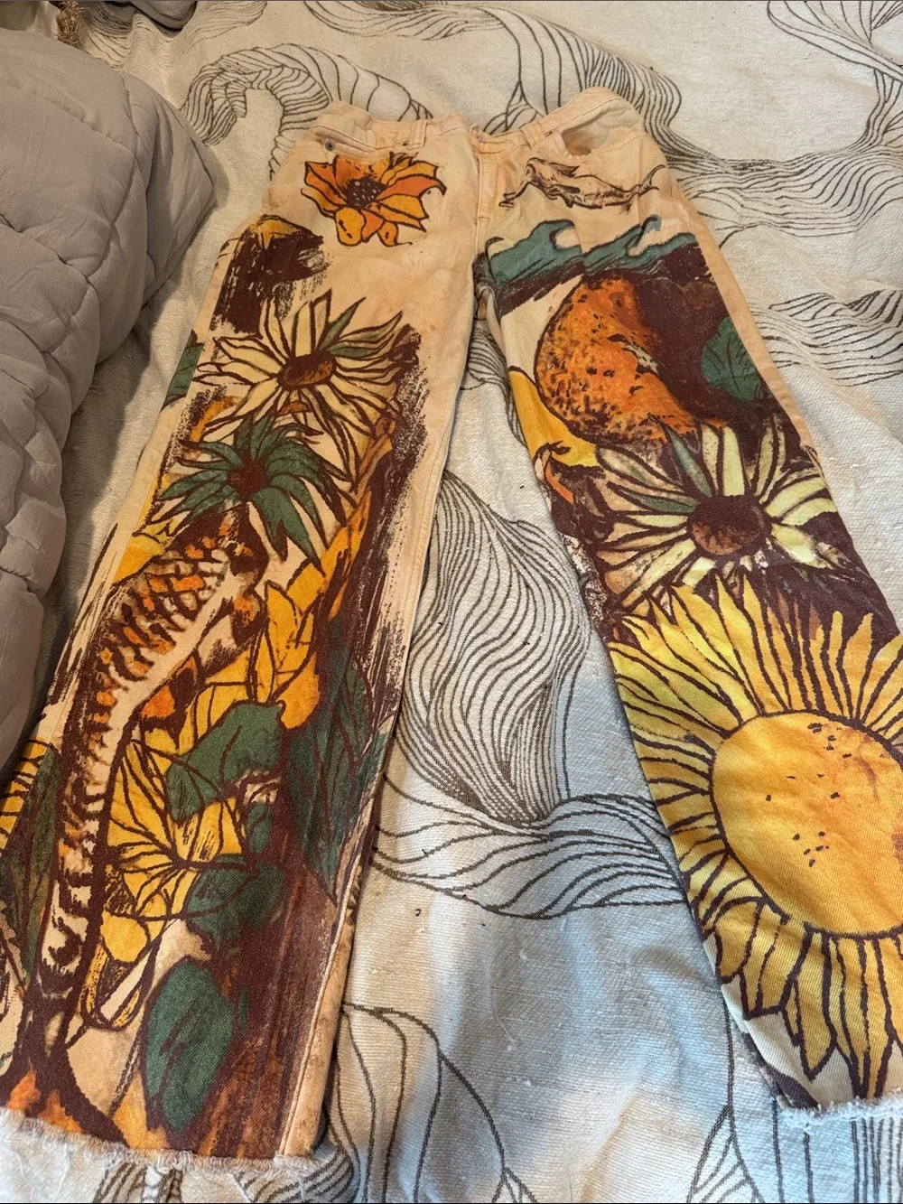 Women’s Floral Sunflower Print Casual Bottoms - Yellow & Brown